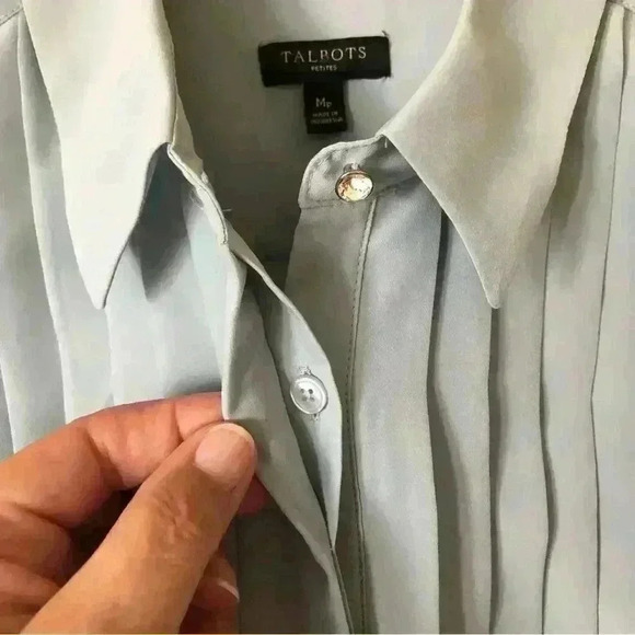 Talbots Hidden Closure Pleat Detail Front Polyester Top Blouse Size MP - Picture 4 of 8